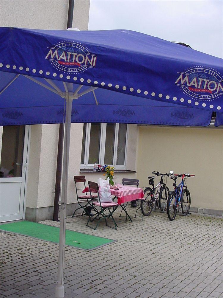 Penzion Fan Karlovy Vary Bagian luar foto